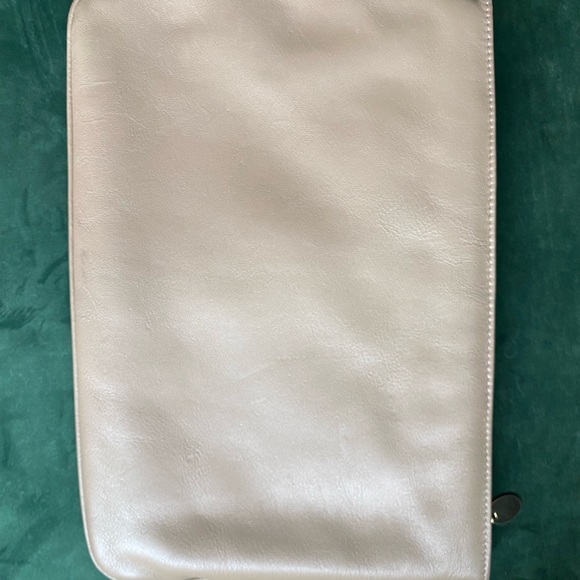 Authentic Vintage lambskin Christian Dior beige leather clutch - Picture 4 of 12